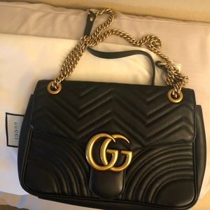 Medium gucci marmont bag